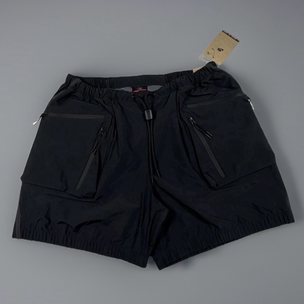 NEW $135 Nike Tech Lightweight Cargo Super Shorts Black HJ2946-010 Men’s Medium